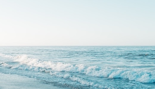 パンプスはカカトが脱げやすくて履くのが嫌になる